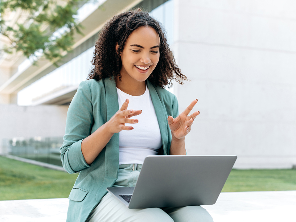 Create High-Converting Campaigns Using 6 Ad Maker Tools for Small Businesses